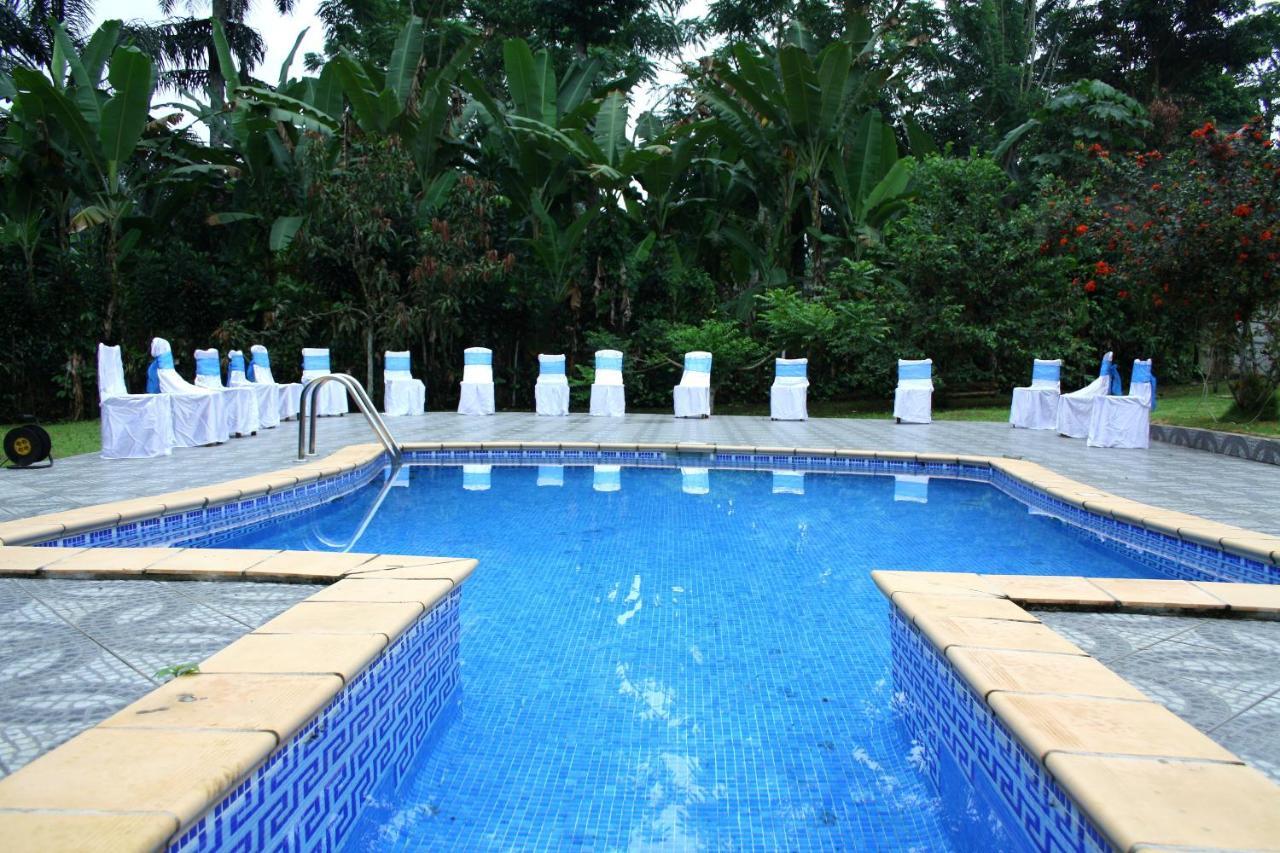Jardim Botanico Me-Zochi Hotel Sao Tome Bagian luar foto